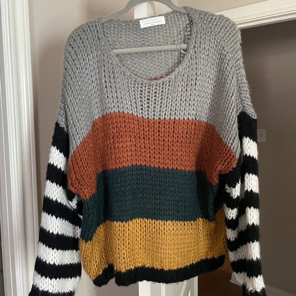 AMERICAN THREADS CABLE KNIT MULTI COLORED SWEATER